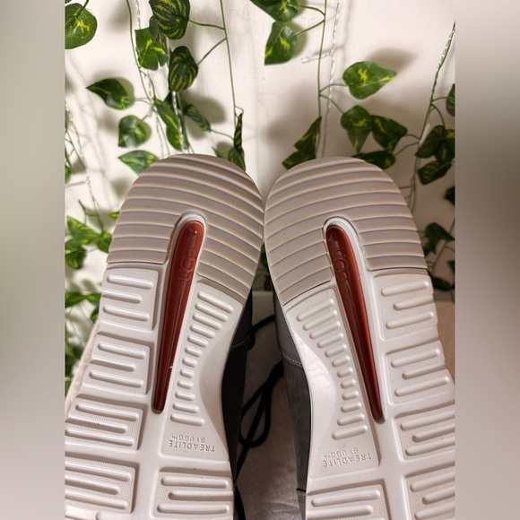 SOLD ON MERCARI !! Ugg Caulder Dark Grey Waterproof Leather/ Snow Hiker Boots - Picture 8 of 10